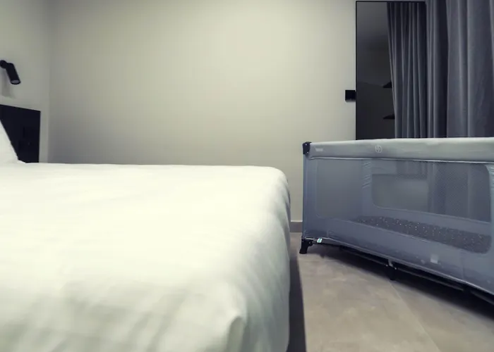 Appart hôtel Onyx San Ġiljan