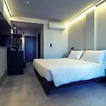 Onyx Aparthotel Saint Julian's