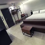 Aparthotel Onyx Saint Julian's