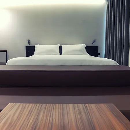 Appart hôtel Onyx San Ġiljan