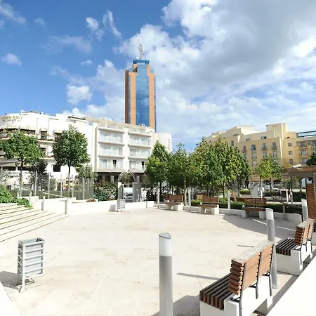 Onyx سانت جوليان