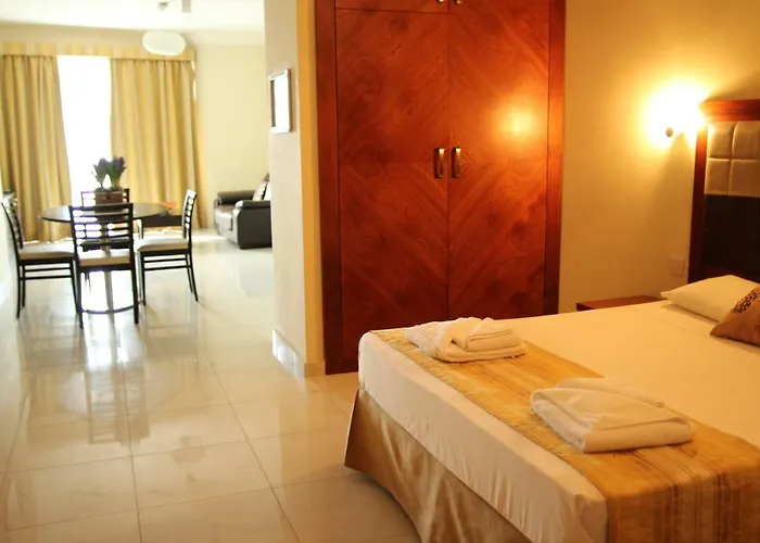 Lejlighedshotel Onyx Saint Julian's